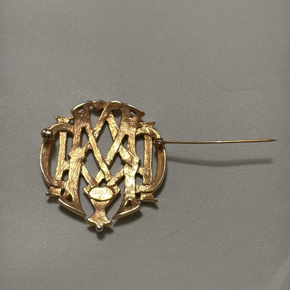 3/$18 Carolee Brooch - Picture 5 of 6